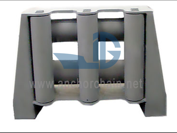 CB 3062-79 Yedi Silindirli Fairlead Tip D