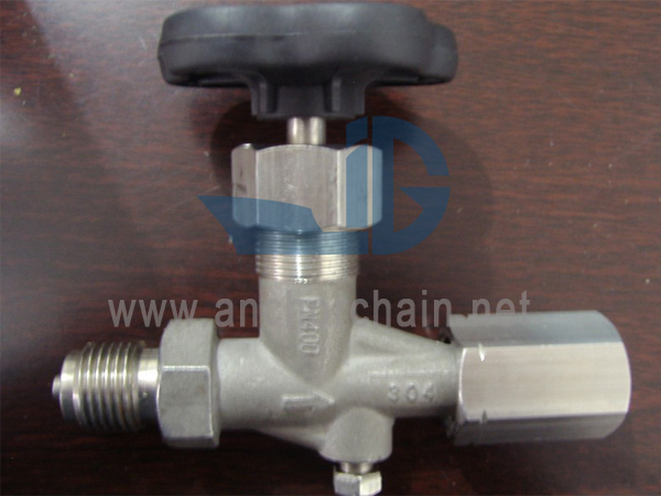 DIN 16270 Basınç Ölçüm Cihazları için Kapatma Vanası Model 91011